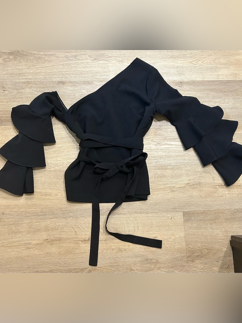 VENUS One Shoulder , Tiered Ruffle Sleeves Belted Blouse |Size 6 - Picture 8 of 9